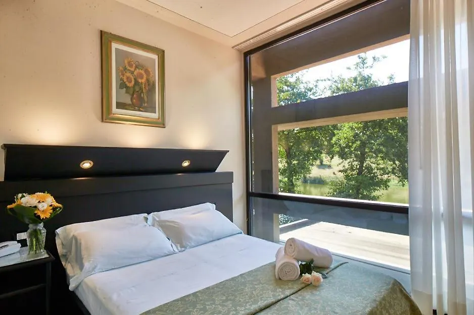 Hotel Lago Verde Serravalle Pistoiese 3*,  Italy